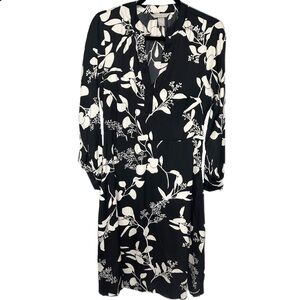 H&M Black & White Floral Midi V-neck Tie Belt Dress Size Medium